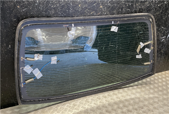 За задно предно стъкло на Mercedes-Benz S-Class (W222