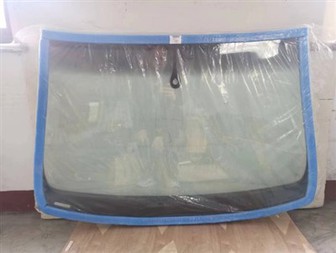 Закалено задно предно стъкло AUDI Q7 2016